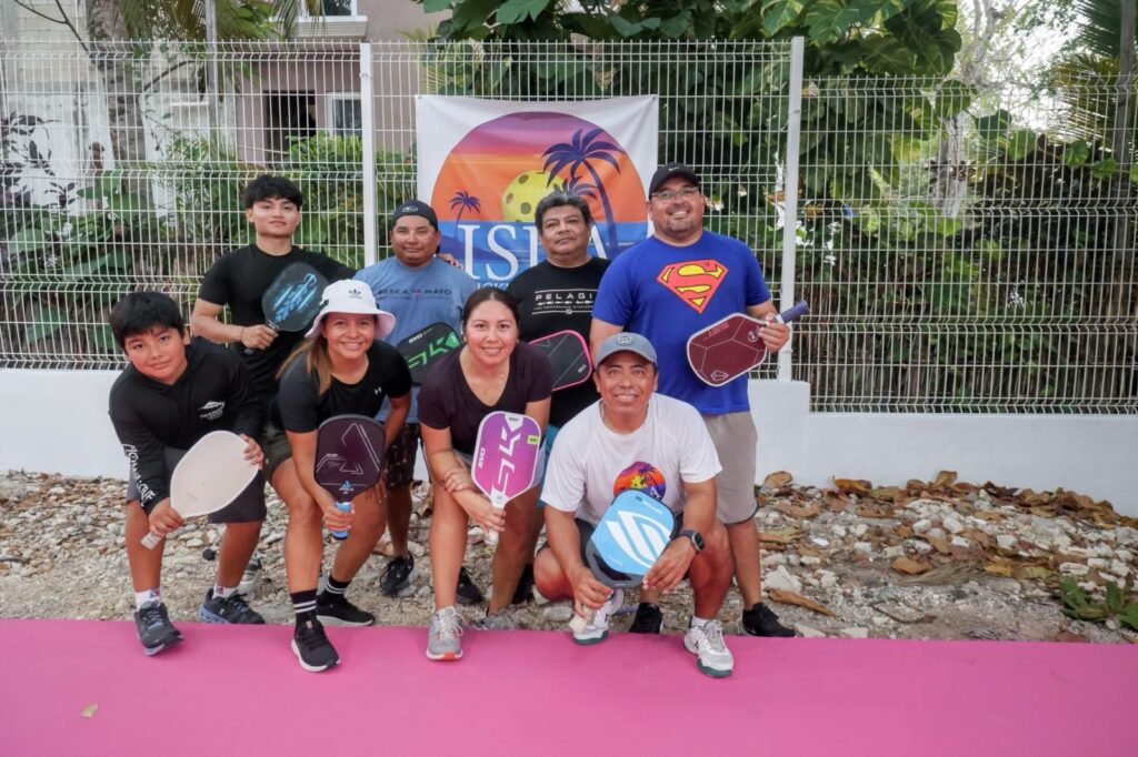 En la Isla, se imparten diferentes disciplinas dirigidas a categorías infantiles y juveniles.